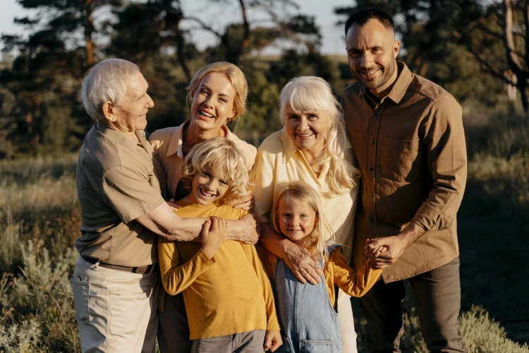 medium-shot-family-members-posing-together.jpg